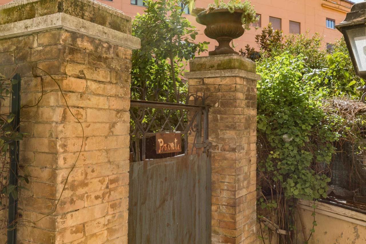 A World Aparts - 40 Sforza Rome Bagian luar foto